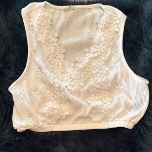 POL White Floral Embroidered Tank Top